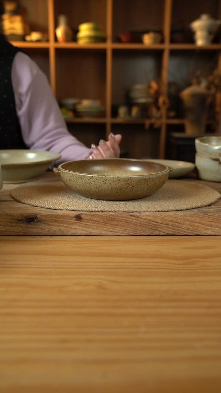 奶奶系列的8英寸双耳盘1个