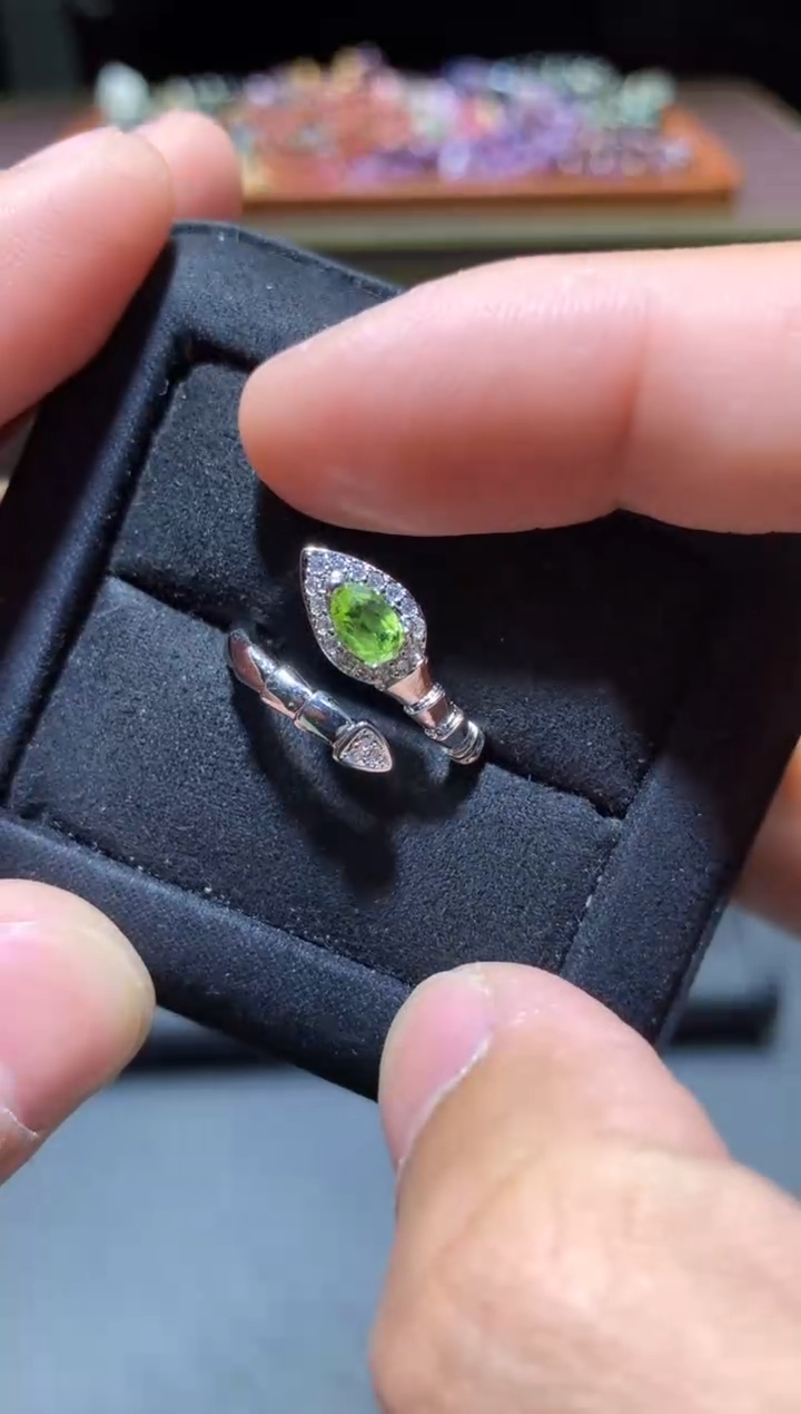 【闪购商品】橄榄石戒指未镶嵌P06