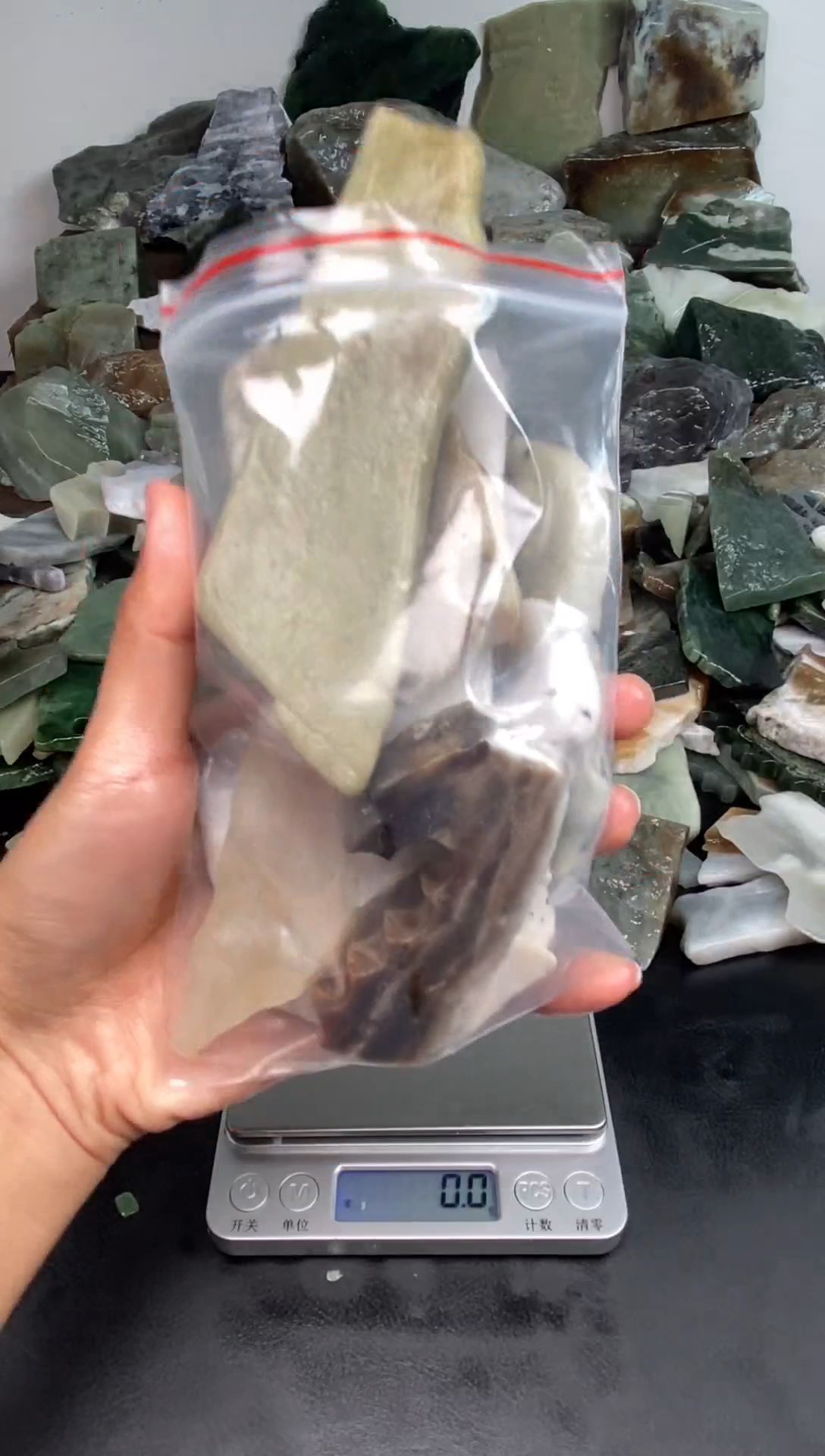 未镶嵌和田玉摆件2