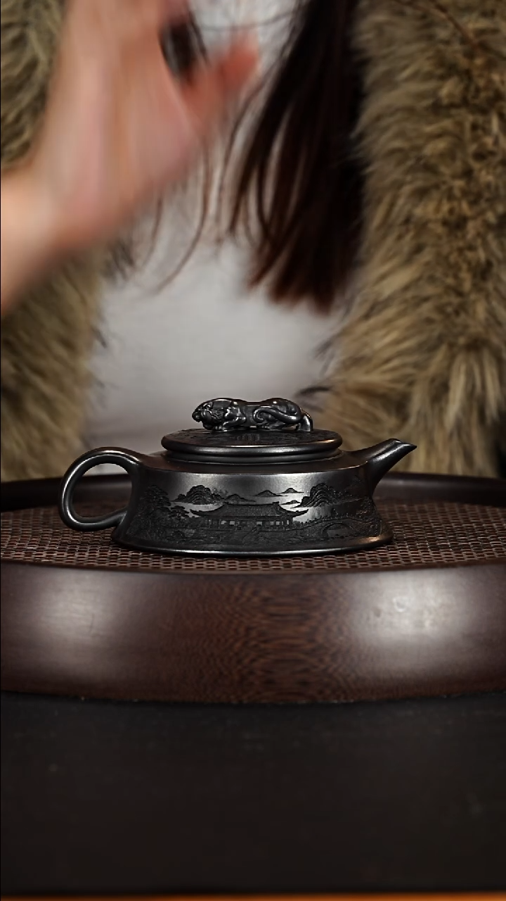 茶壶紫砂宜兴紫砂壶石黄泥料卧虎藏龙220cc