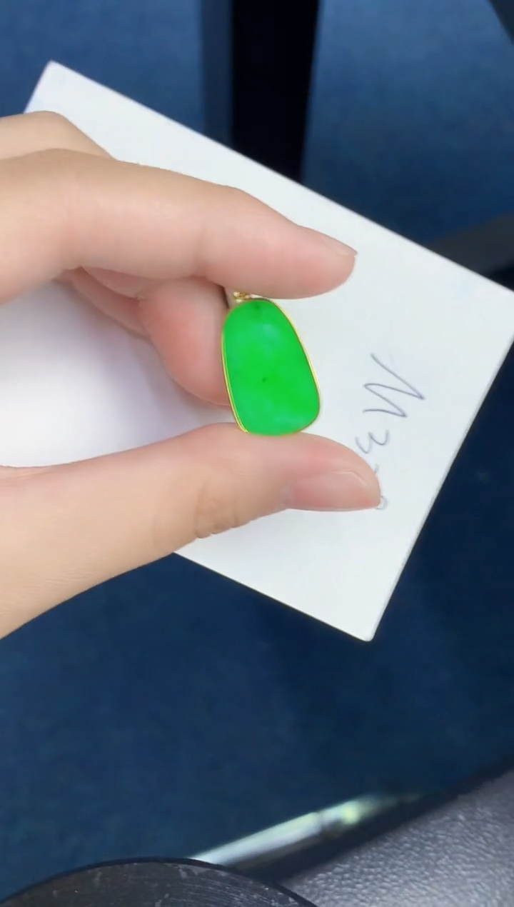 【闪购商品】翡翠颈饰18K金镶嵌000000000