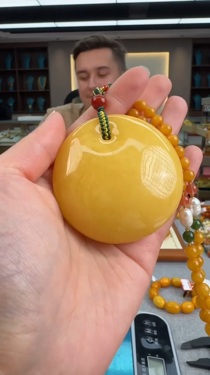 【闪购商品】琥珀颈饰未镶嵌470秒拍号