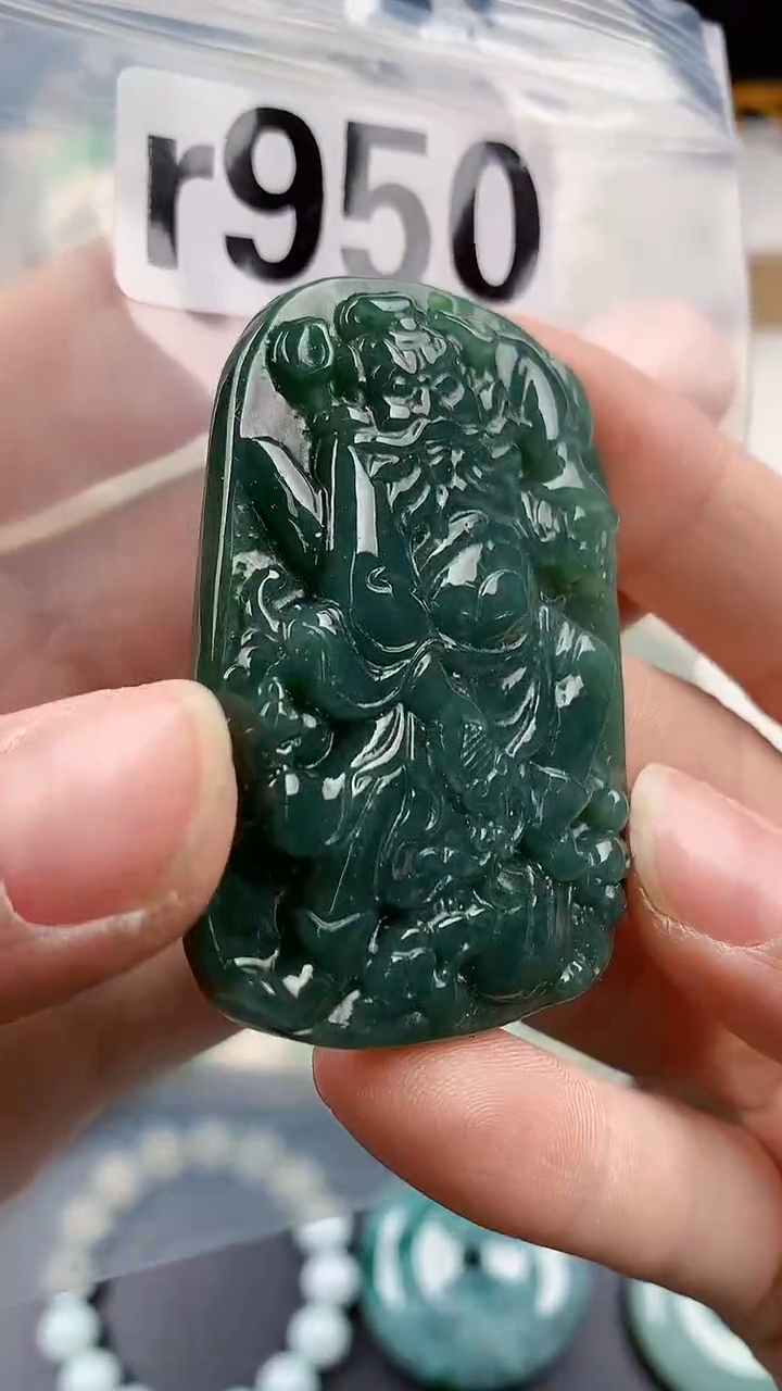 颈饰未镶嵌翡翠天然翡翠吊坠挂件