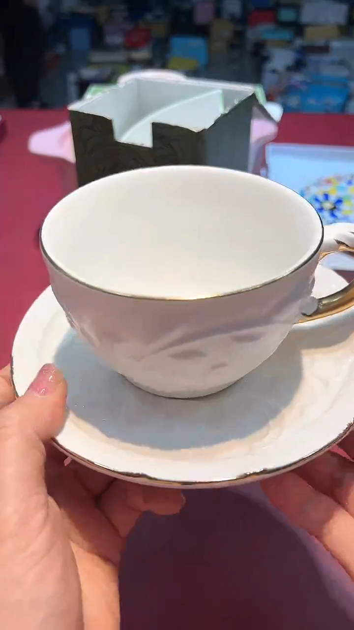 【闪购商品】瓷片锅碗瓢盆一件不剩