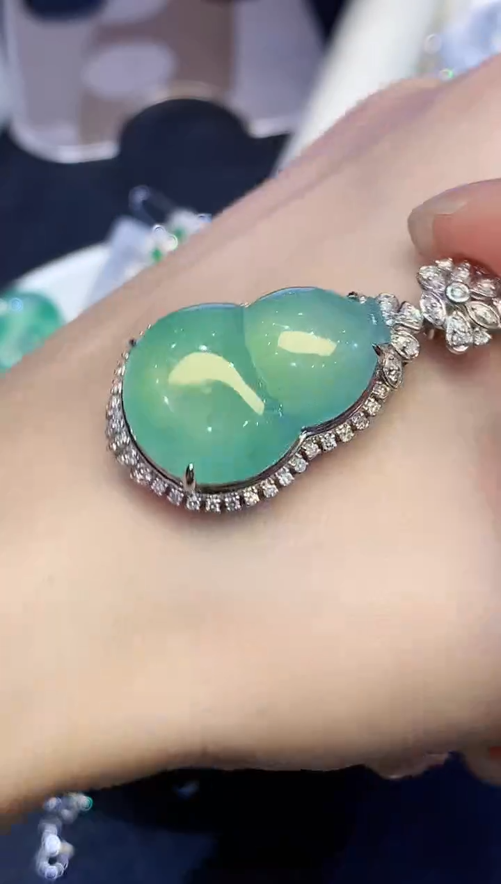 吊坠(不含链)18K金镶嵌翡翠LSR