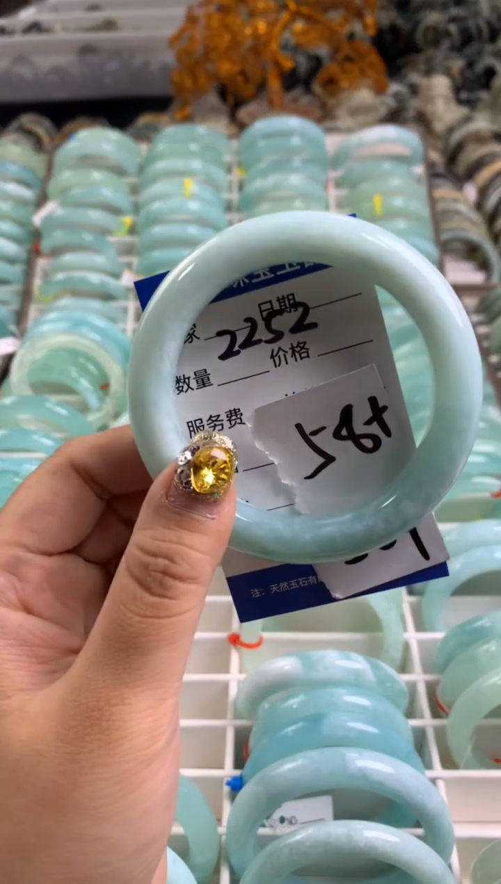 【闪购商品】蛇纹石玉手镯未镶嵌2252