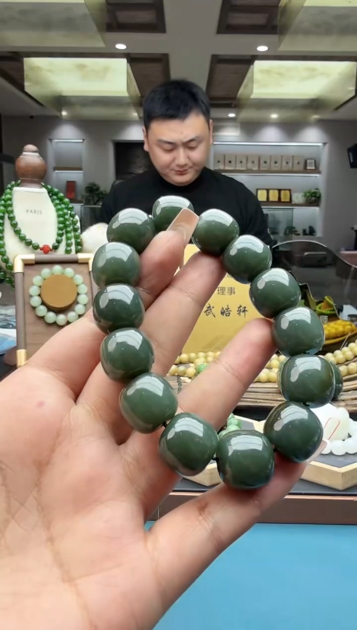 未镶嵌手串和田玉qml16