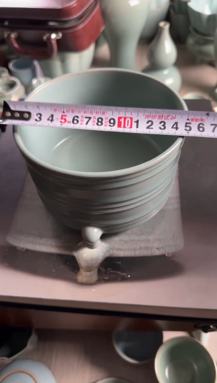 汝瓷平顶山汝瓷产品   三足旋纹尊