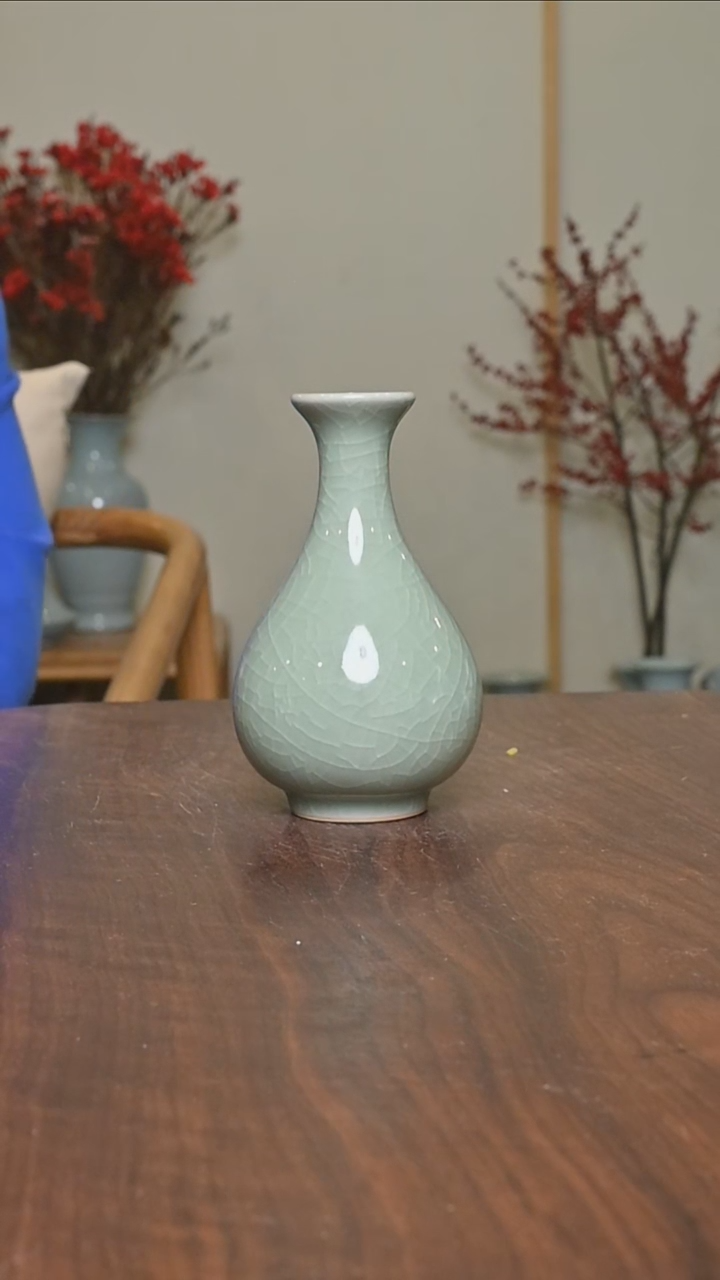 【闪购商品】其他玉壶春瓶豆绿釉 朱家款