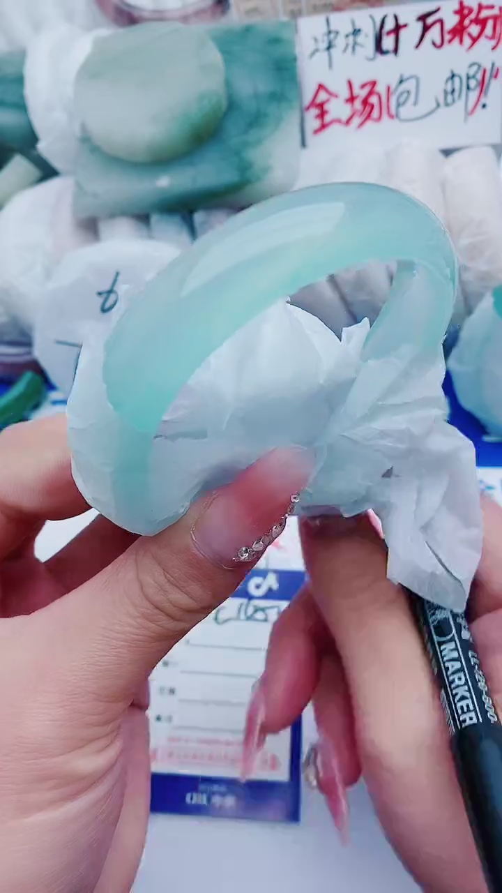 【闪购商品】石英质玉手镯未镶嵌C165-56-57