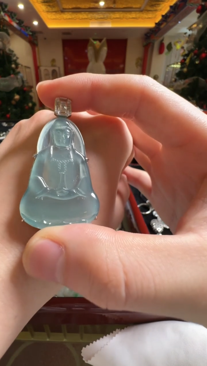 【闪购商品】翡翠吊坠(不含链)未镶嵌翡翠