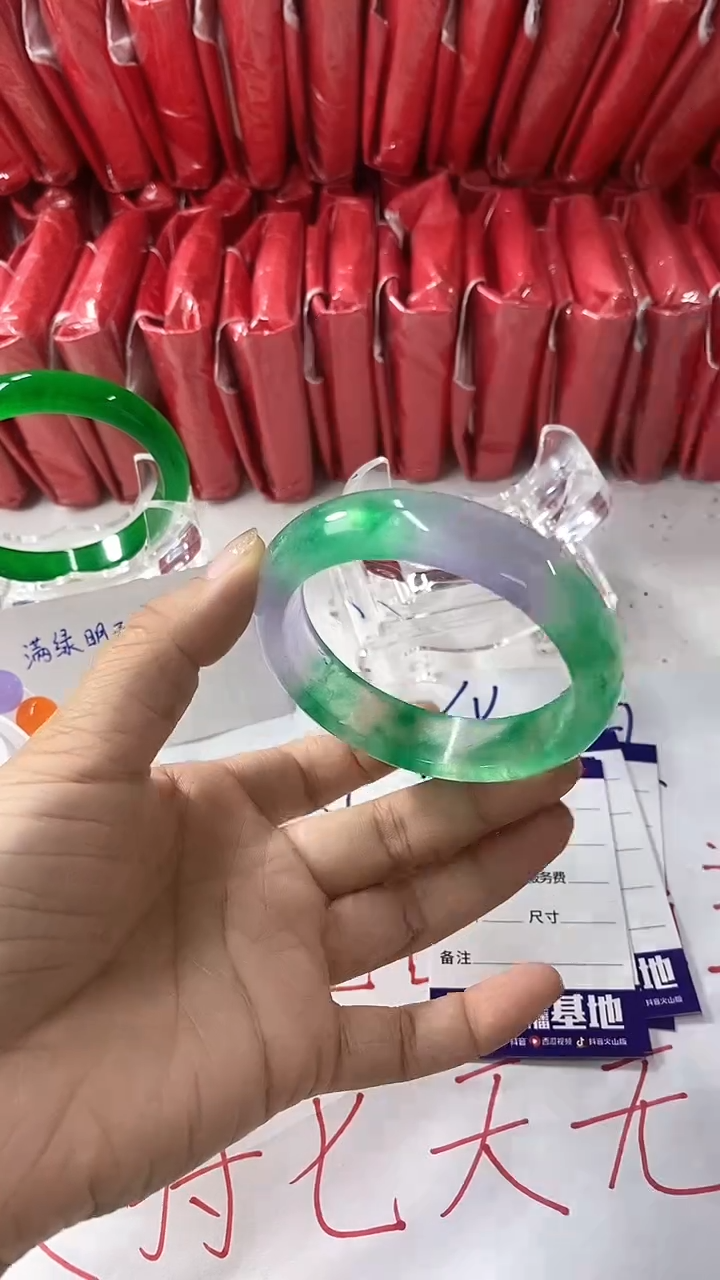 流行美美百搭真实好看直播间A69