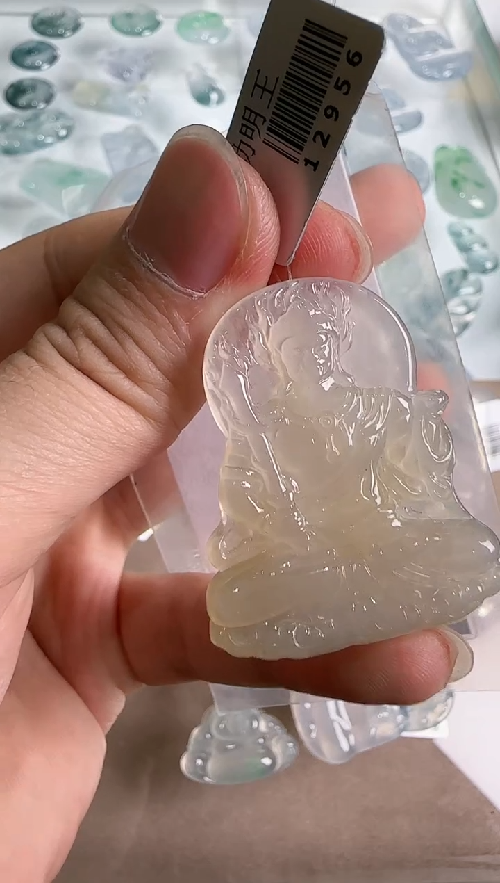 【闪购商品】翡翠吊坠(不含链)未镶嵌..