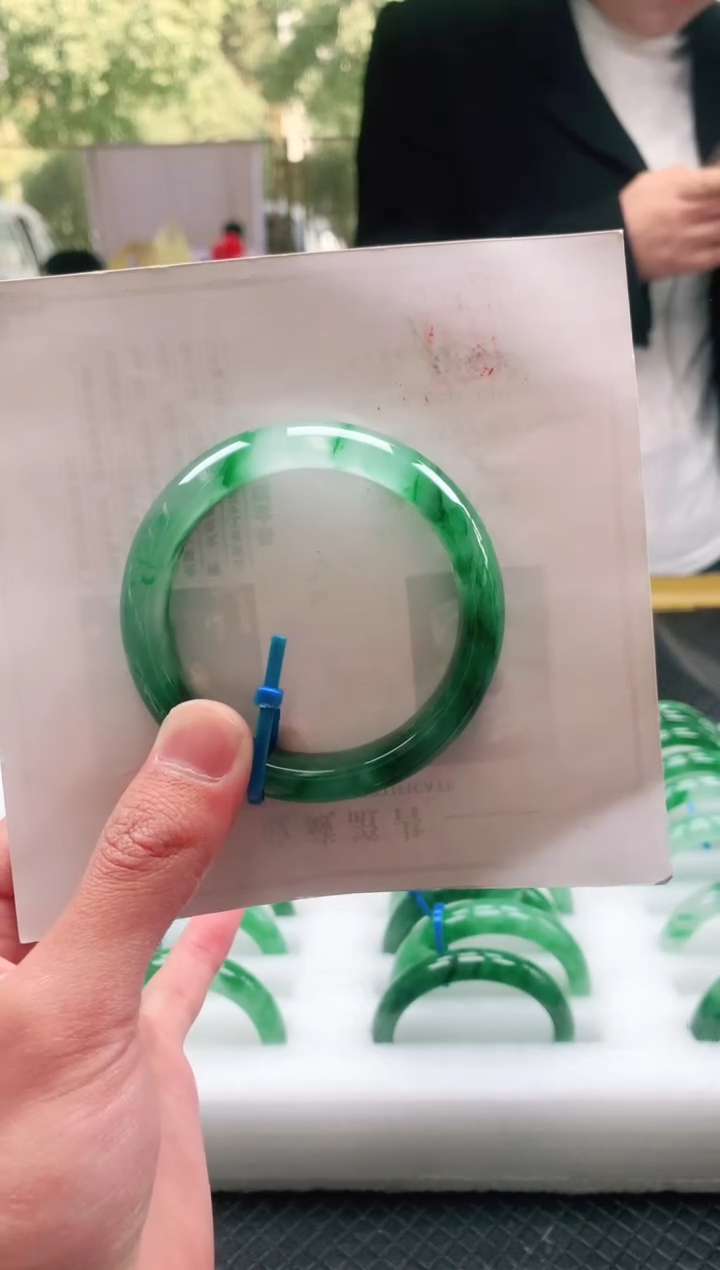 【闪购商品】石英质玉手镯未镶嵌手镯