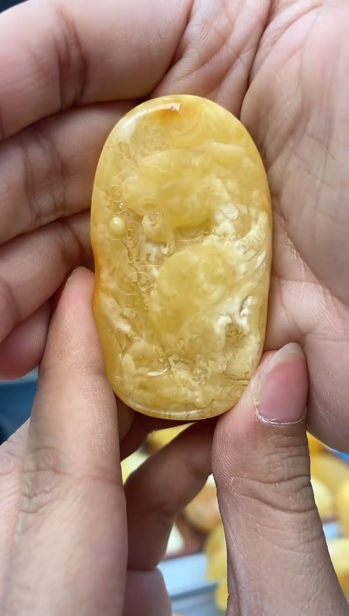 【闪购商品】蜜蜡裸石未镶嵌天然琥珀蜜蜡仿古龙