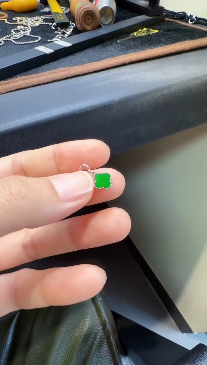 翡翠18K金镶嵌颈饰00000780