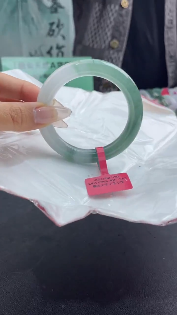 【闪购商品】翡翠手镯未镶嵌5翡翠手镯