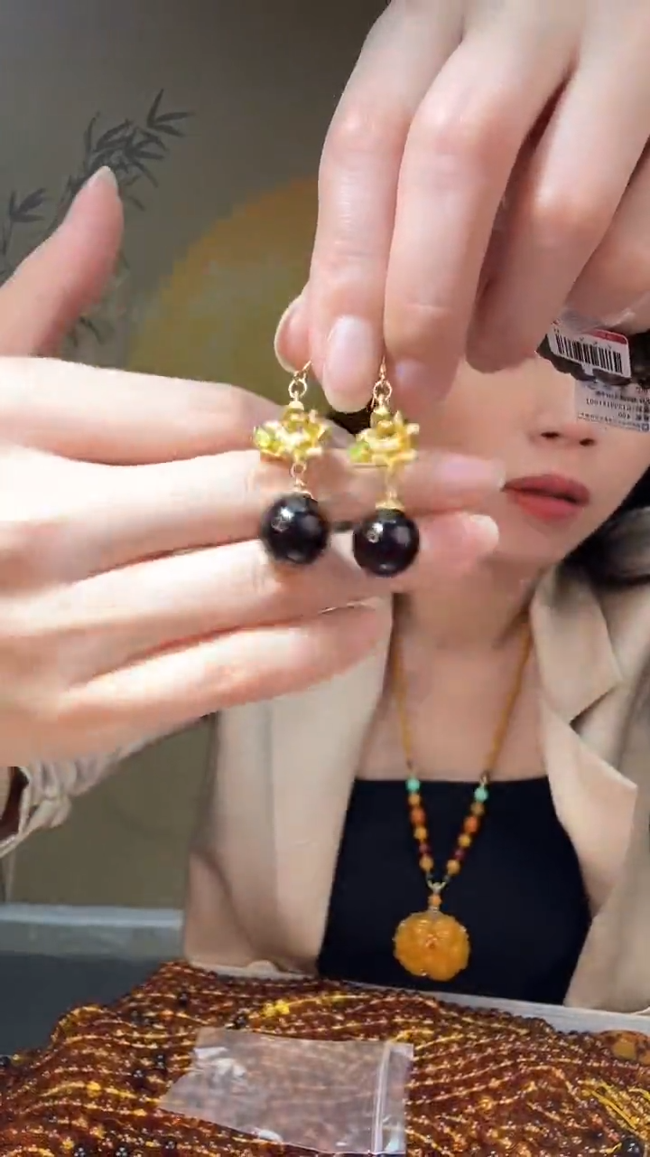 【闪购商品】琥珀裸石未镶嵌天然蜜蜡