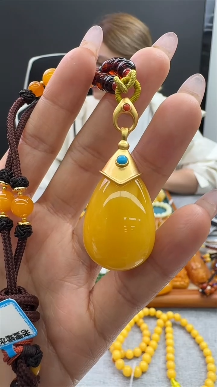 【闪购商品】琥珀颈饰未镶嵌29秒拍号
