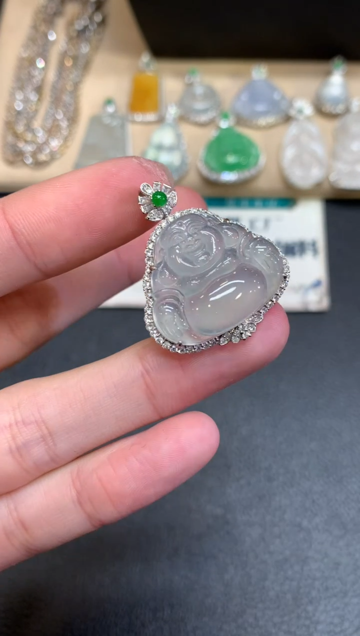 【闪购商品】翡翠颈饰18K金镶嵌佛公【无服务费】