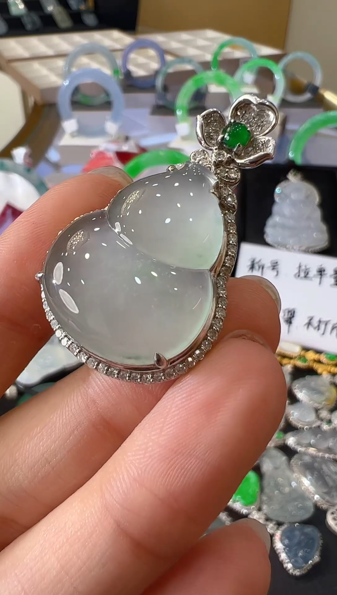 吊坠(不含链)18K金镶嵌翡翠美*女天然A货翡翠多样性发其一YJ02