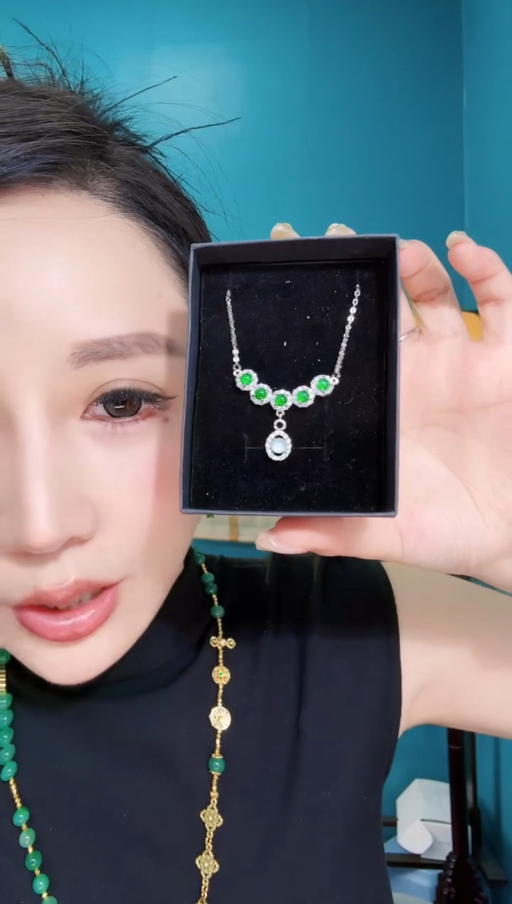 翡翠未镶嵌颈饰吊坠（不含链）