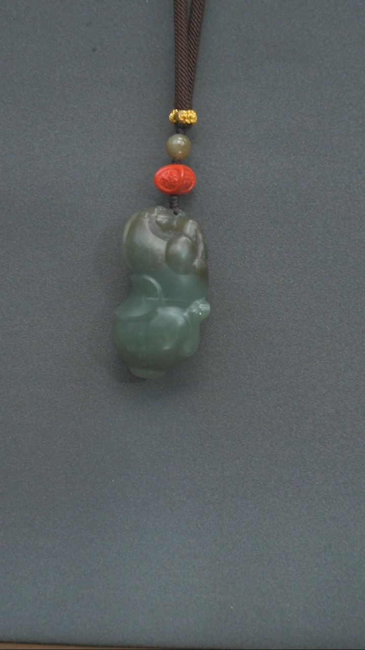 和田玉未镶嵌颈饰唐马