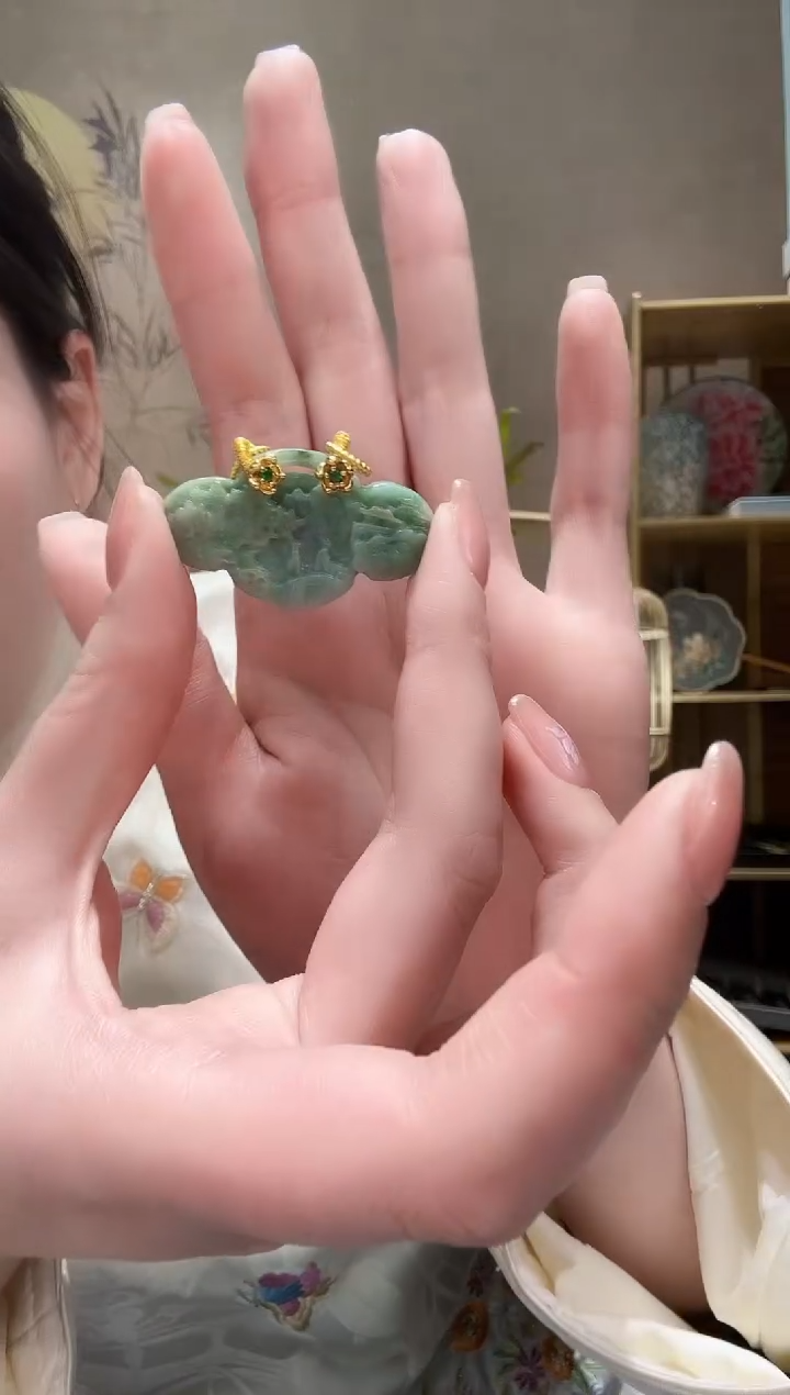 【闪购商品】翡翠颈饰未镶嵌吊坠