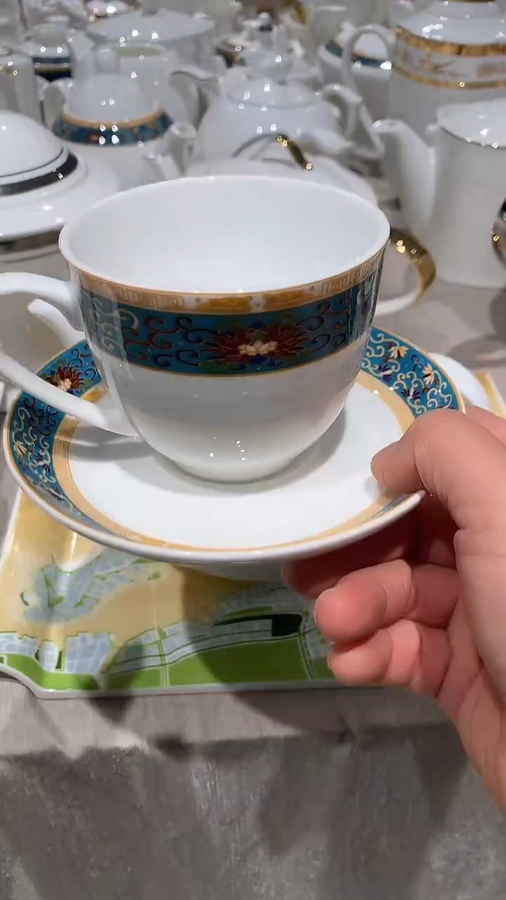 杯碟隆达骨质瓷1