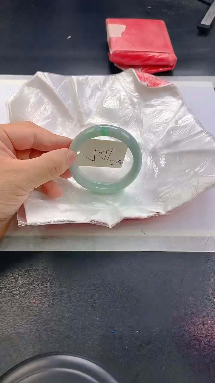 未镶嵌手镯翡翠242