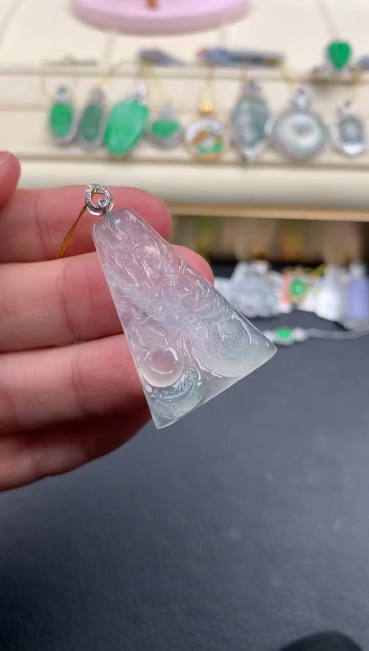 【闪购商品】翡翠颈饰18K金镶嵌A736