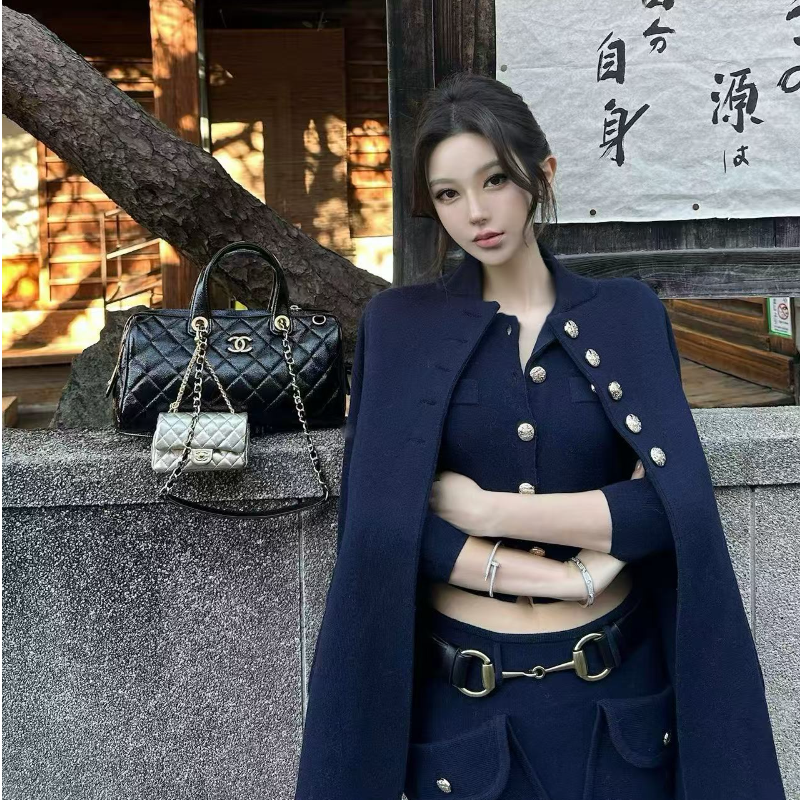 梦梦 MENGMENG｛秋冬收腰显瘦中古金扣针织开衫上衣｝