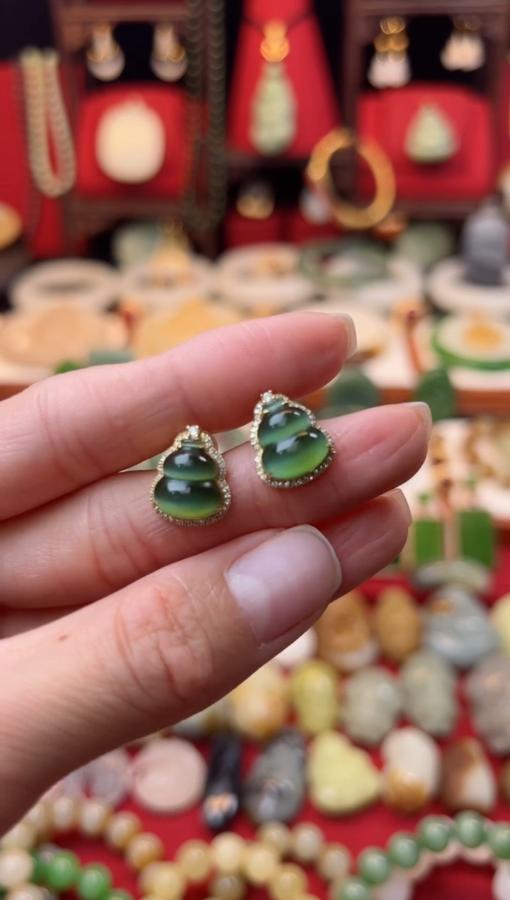 【闪购商品】和田玉耳饰18K金镶嵌1