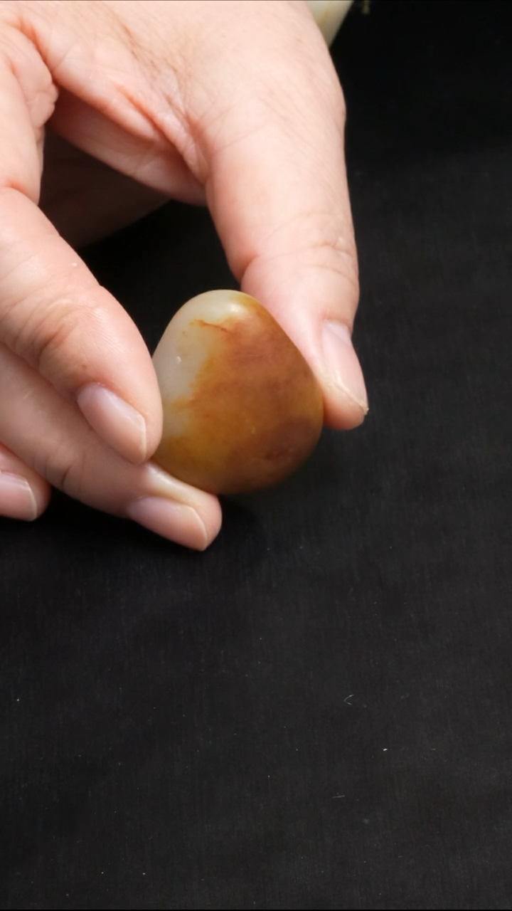 【闪购商品】和田玉吊坠(不含链)未镶嵌25.2克和田玉原石