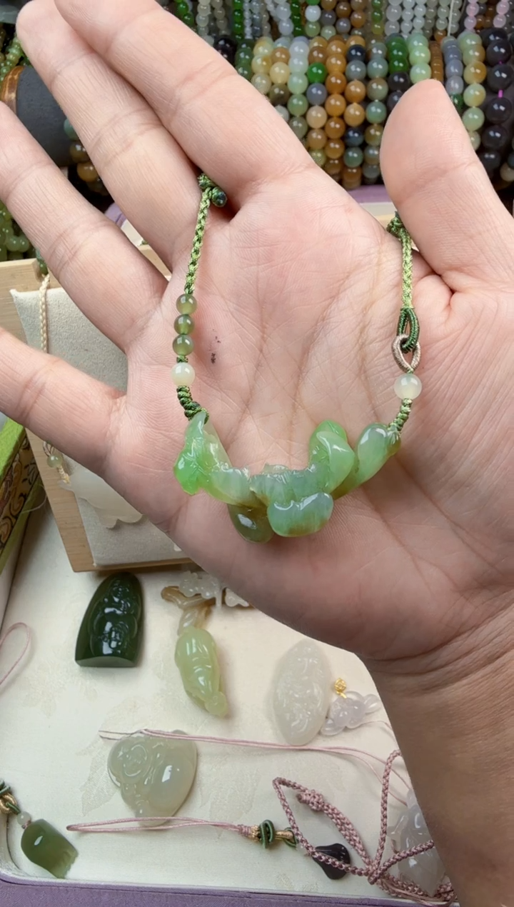 颈饰未镶嵌和田玉开***乐莲花吊坠