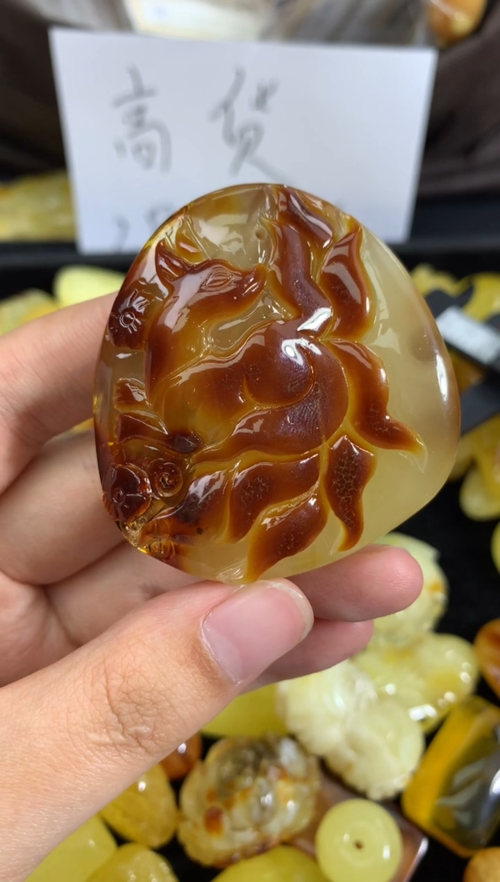 蜜蜡未镶嵌珠宝奇石41