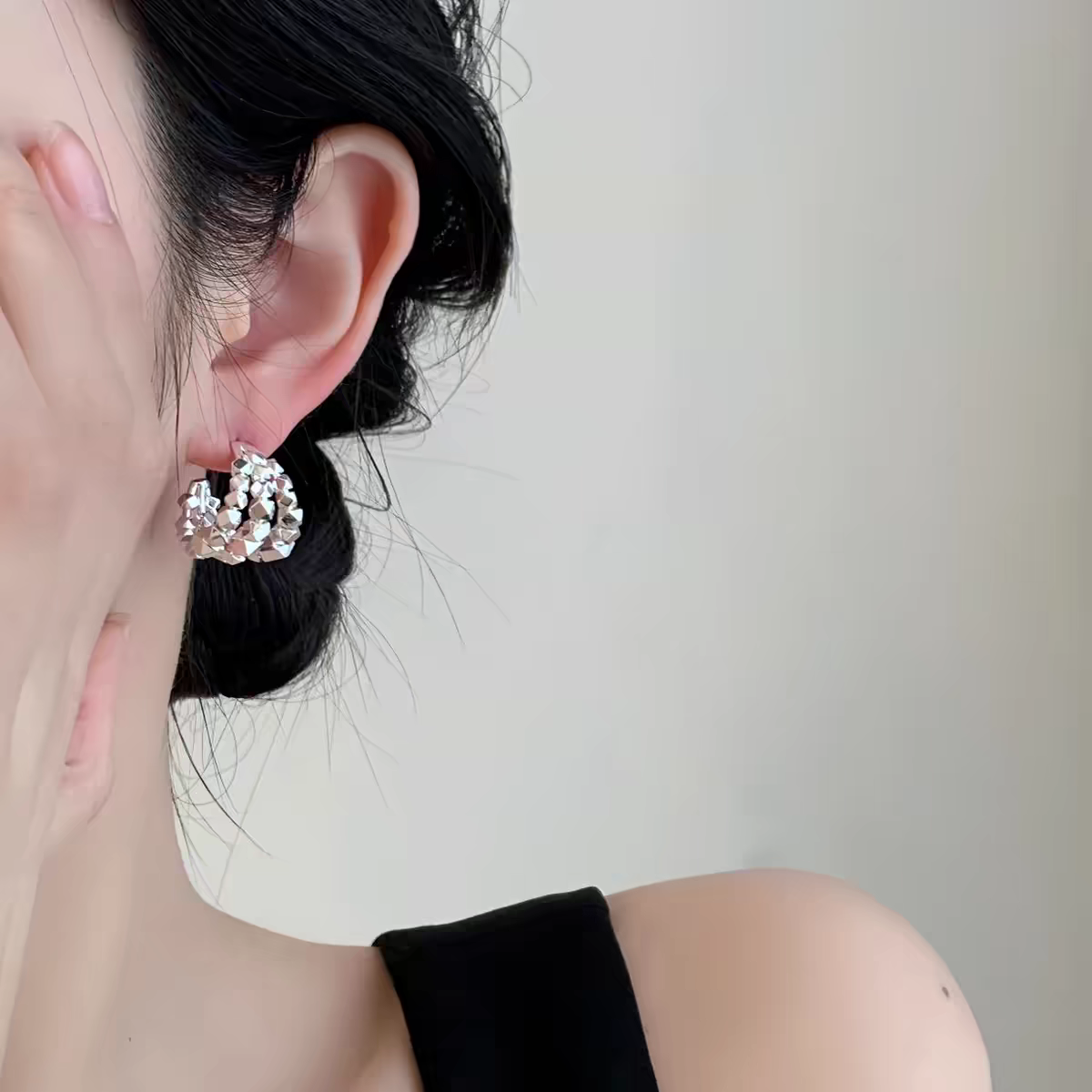 铜合金耳饰 独特轻奢高级感气质大气耳饰小众碎银子蚊香盘耳夹