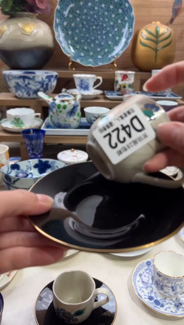 瓷片知***?      D422