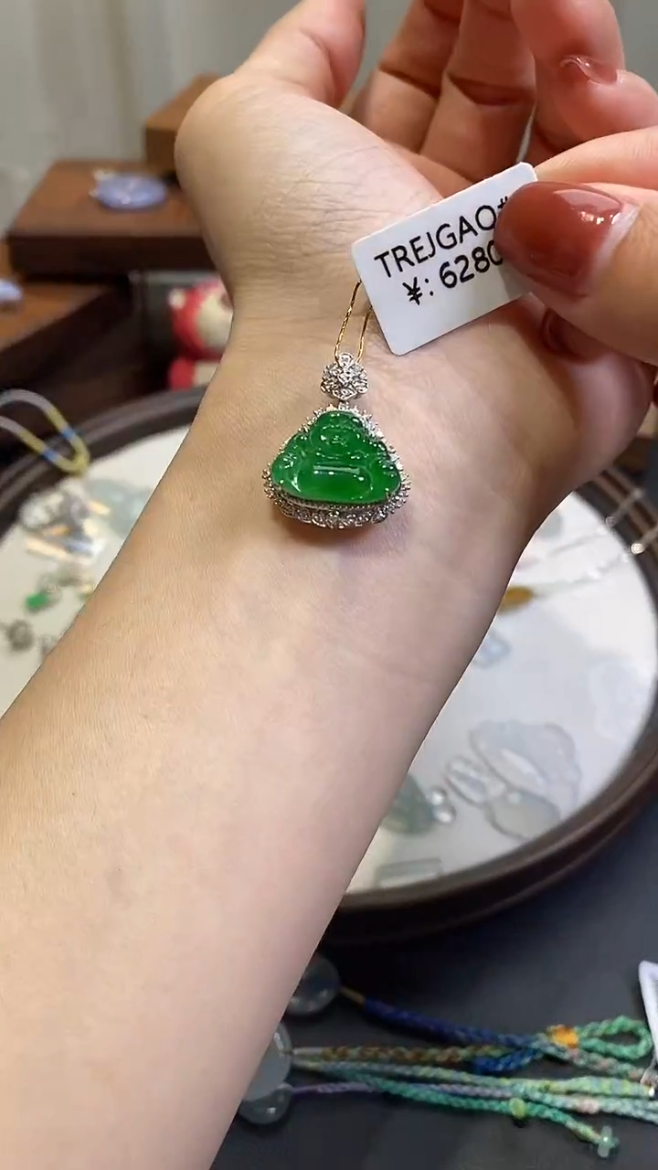 【闪购商品】翡翠颈饰18K金镶嵌佛公