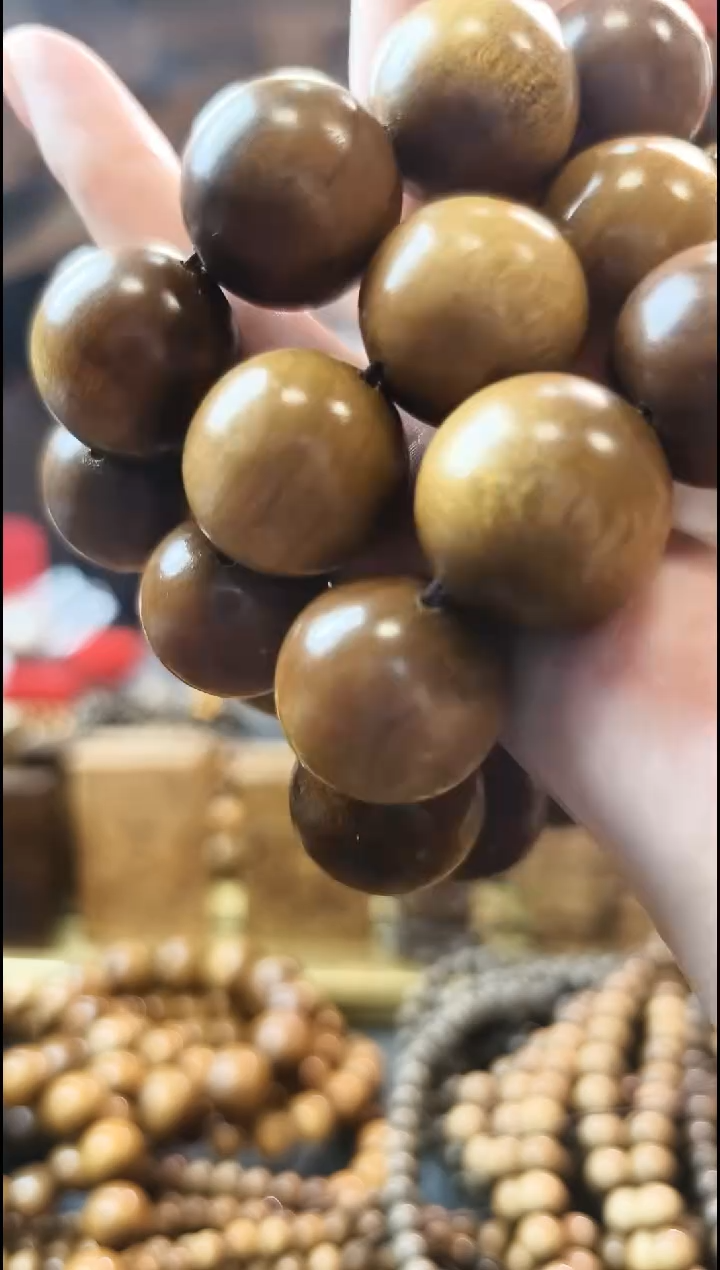 金丝楠2.0阴沉黄手串