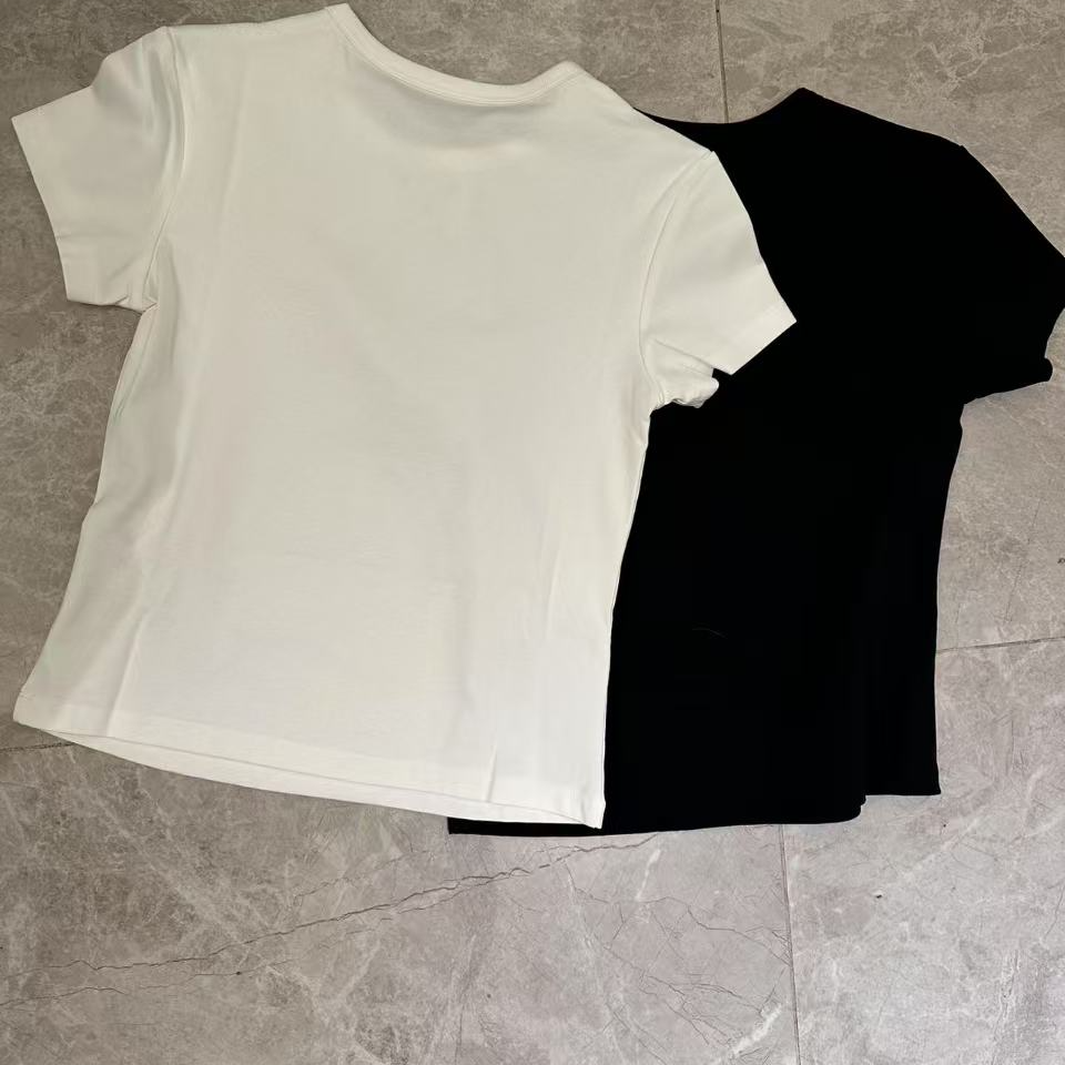 A097 小P圆领短袖黑白两色女
