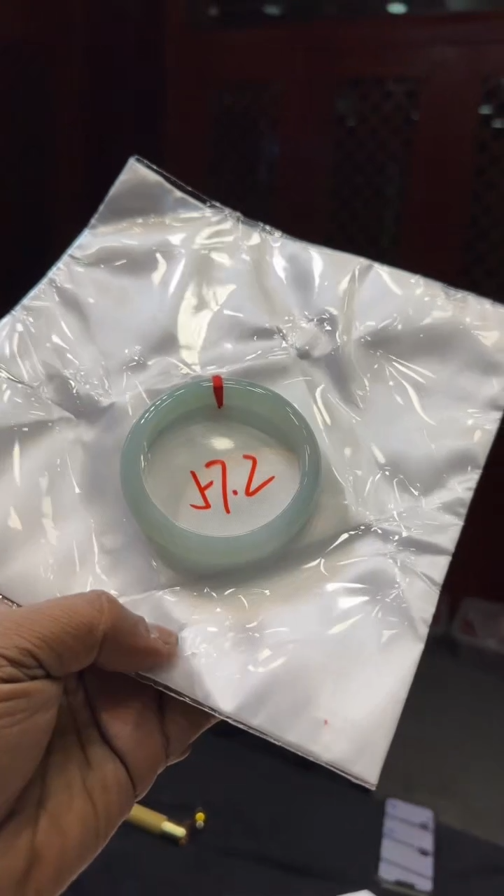 【闪购商品】翡翠手镯未镶嵌手镯