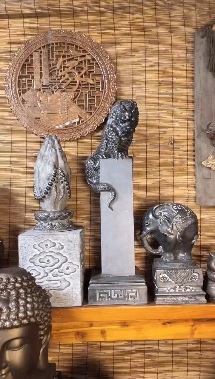 【闪购商品】90吸水兽立柱天然青石雕刻