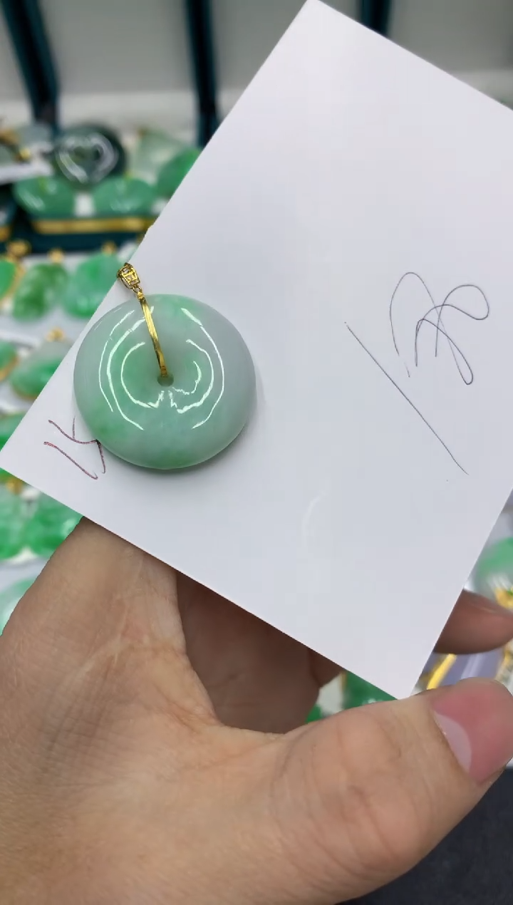 【闪购商品】翡翠颈饰18K金镶嵌号链接11111