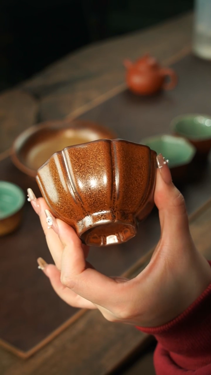 【闪购商品】瓷片瓷茶记 茶叶末釉 葵口杯