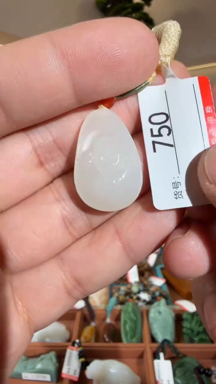 项链未镶嵌和田玉1