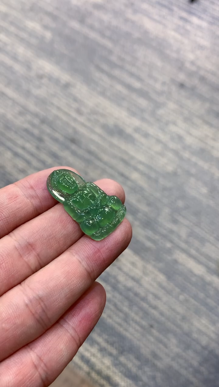 颈饰未镶嵌翡翠天然A货翡翠