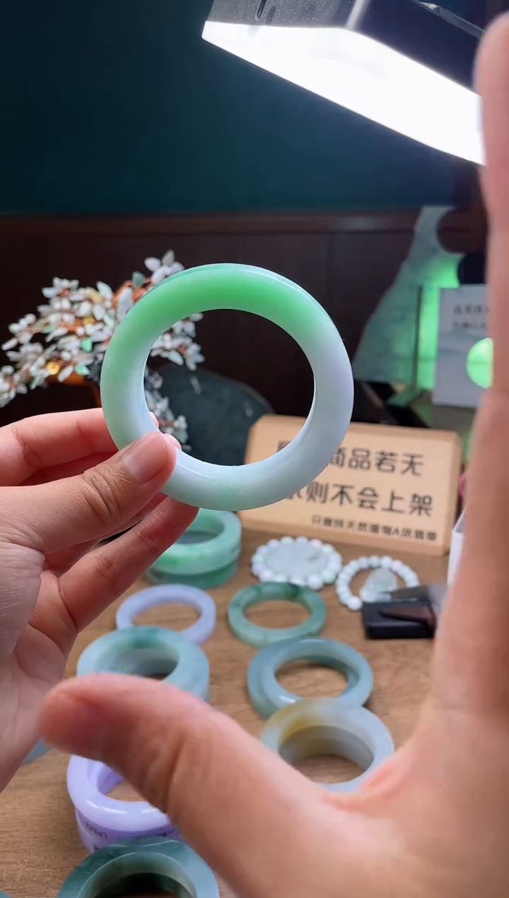 【闪购商品】定制翡翠手镯未镶嵌定制