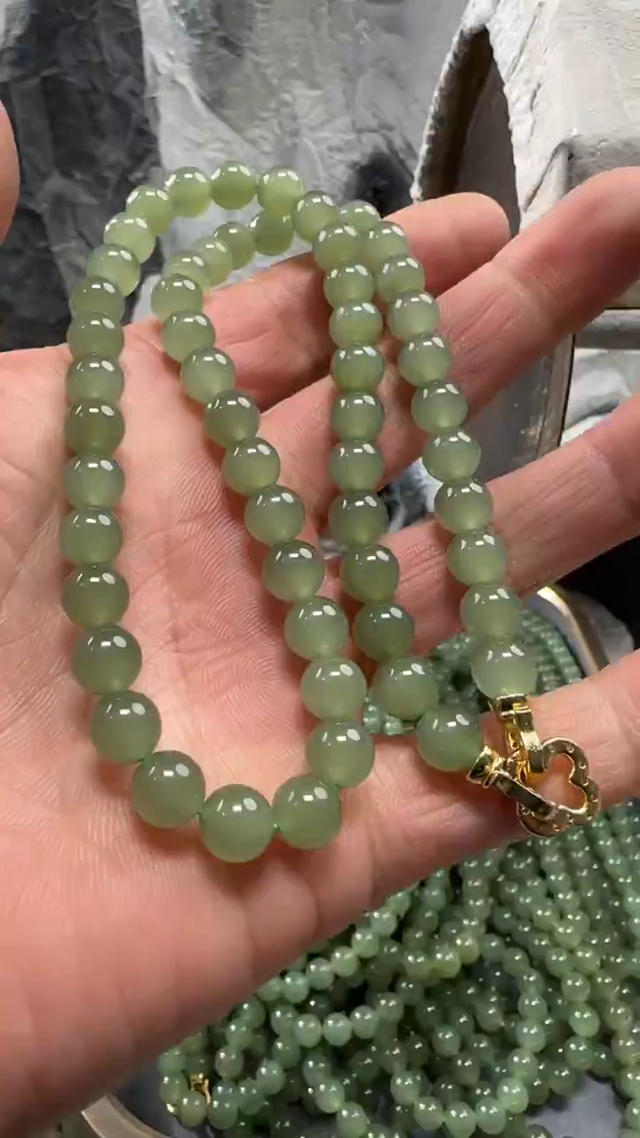 颈饰未镶嵌和田玉项链