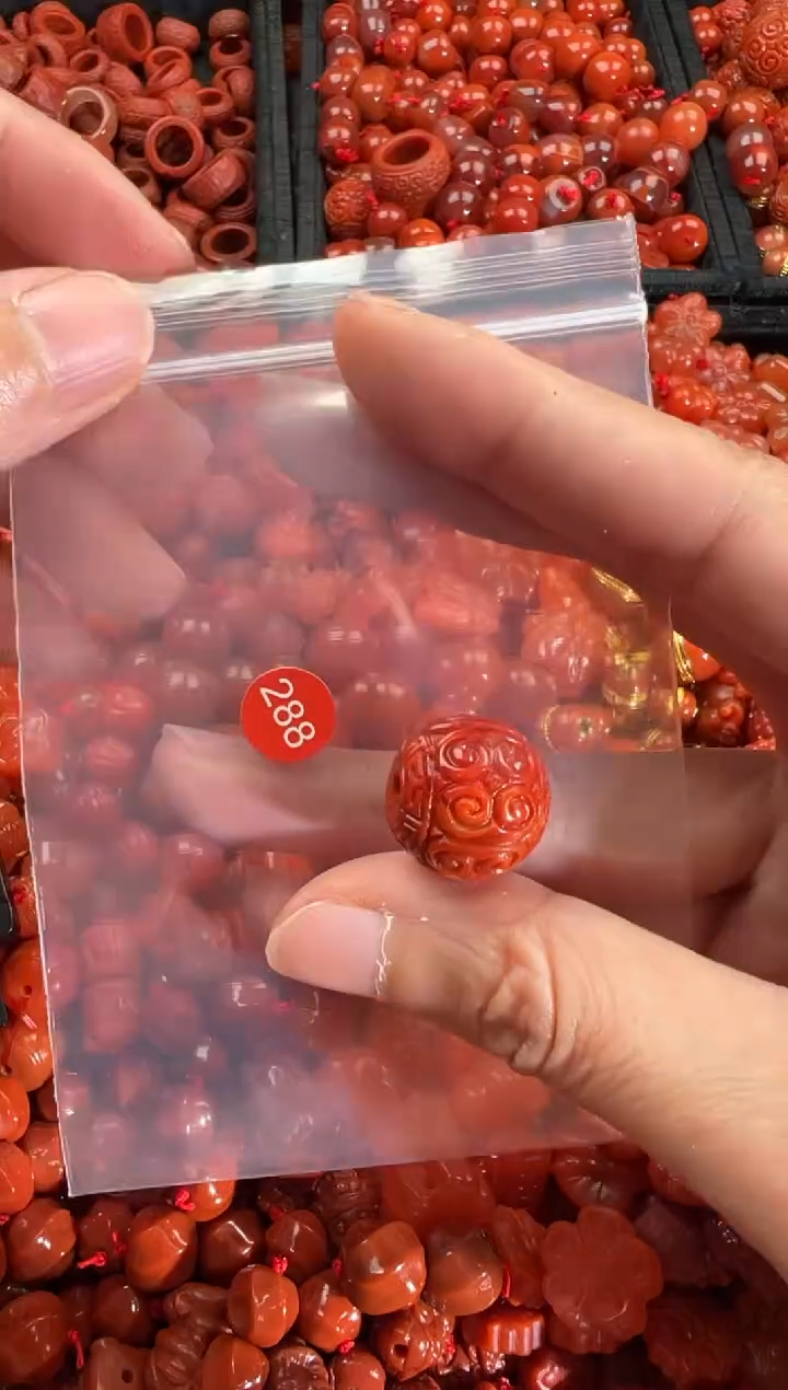 【闪购商品】南红玛瑙颈饰未镶嵌1